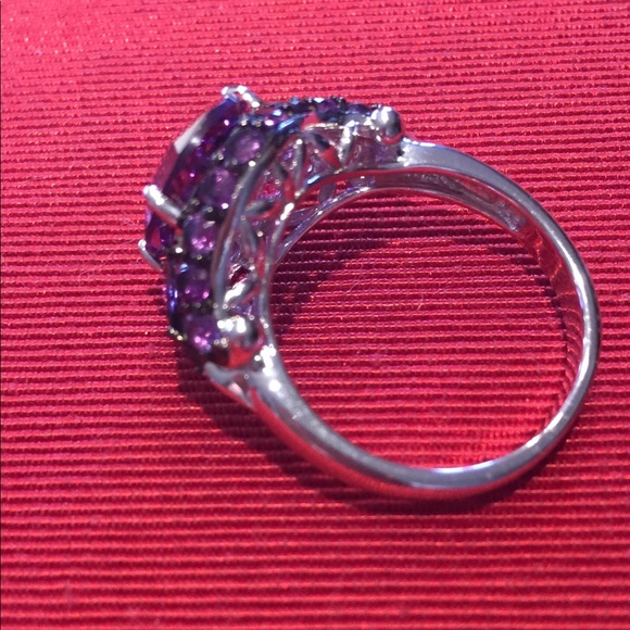 Sterling Silver Amethyst Ring - Picture 3 of 7